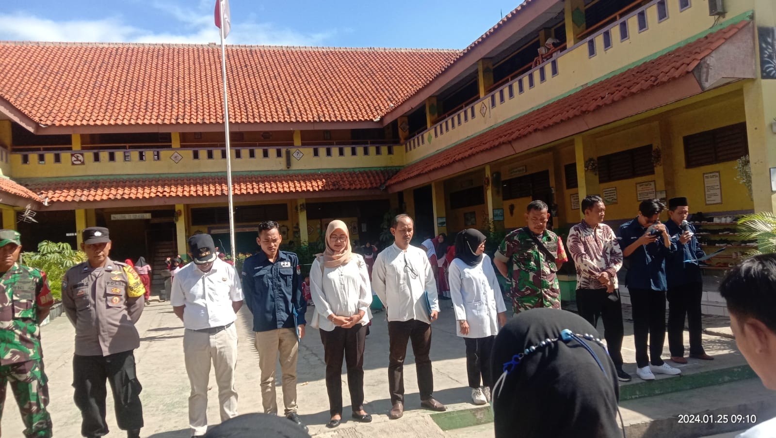 Pelantikan Anggota TPS Desa Karet Sebanyak 413 1 IMG 20240125 WA0013