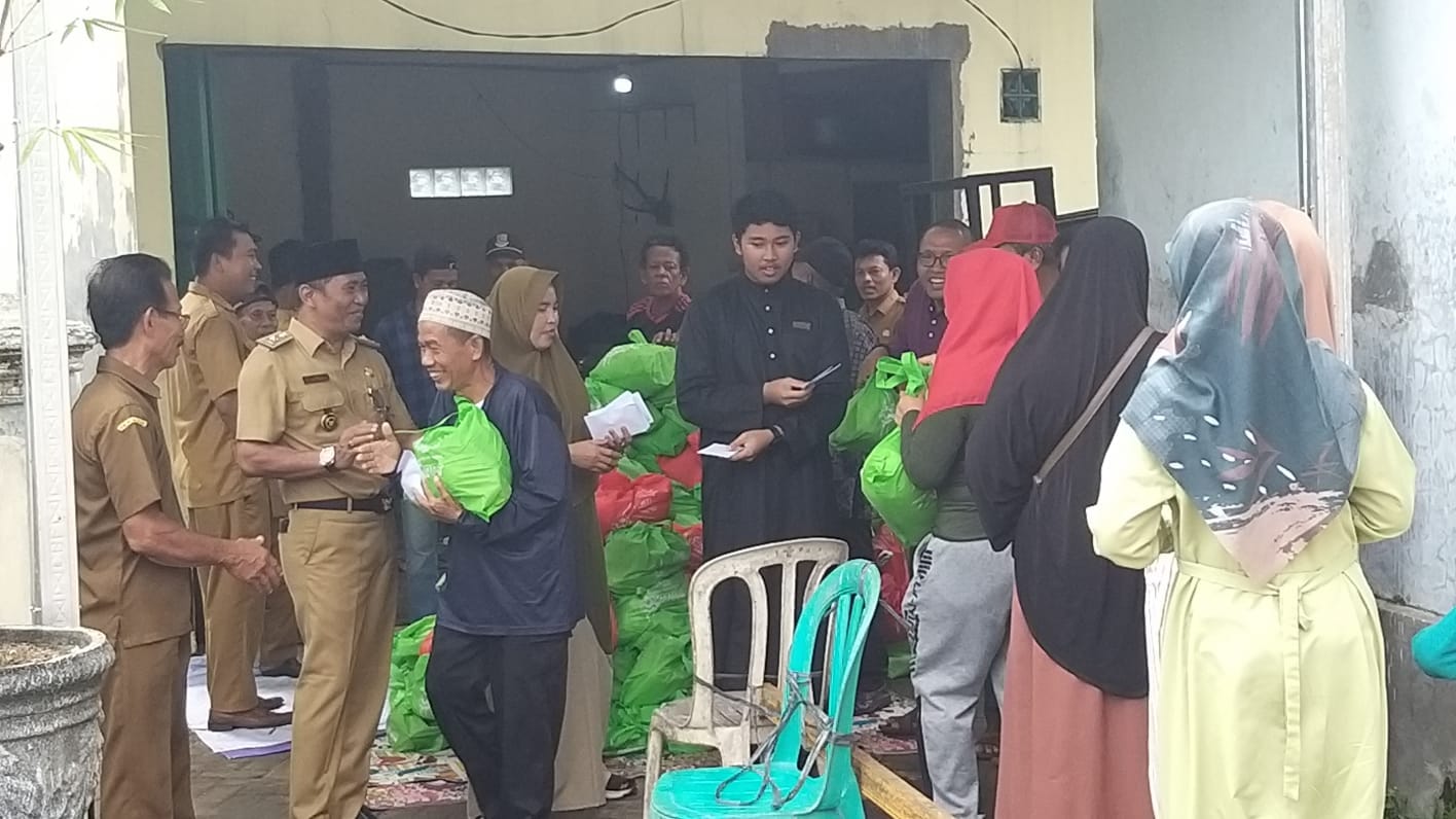 Jelang Lebaran, 1300 Anak Yatim dan Kaum Dhuafa Dapat Santunan dari Kades Cikuya 2 IMG 20240402 WA0011