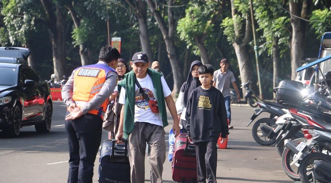 Puluhan Bus Diberangkatkan Pada Program Mudik Gratis, Warga Terlihat Antusias 1 IMG 20240404 WA0014