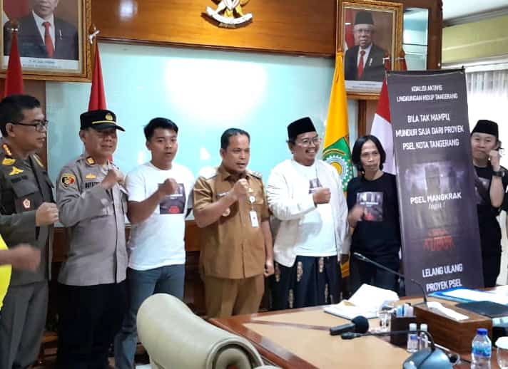 Gelar Aksi Simpatik, Aktivis Desak Pemkot Segera Realisasikan PSEL 1 IMG 20240422 WA0026
