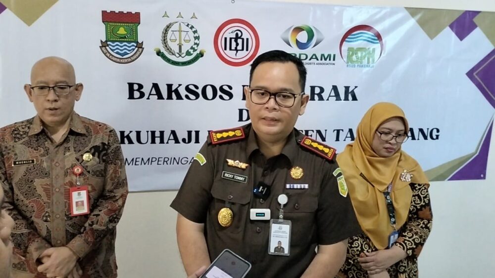 Kejari Kabupaten Tangerang Gelar Baksos Operasi Katarak di RSUD Pakuhaji, Rangkaian HBA Ke-64 2 IMG 20240711 WA0061