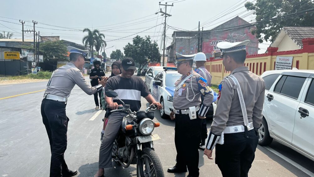 Hari ke-6 Ops Patuh Maung 2024, Ditlantas Polda Banten Lakukan Teguran dan Himbauan 1 IMG 20240720 WA0035