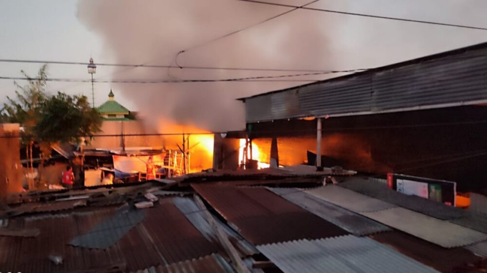 Korsleting Listrik, Toko Bangunan Plus 3 Unit Mobil Amblas Dilalap Si Jago Merah 2 IMG 20240820 WA0110