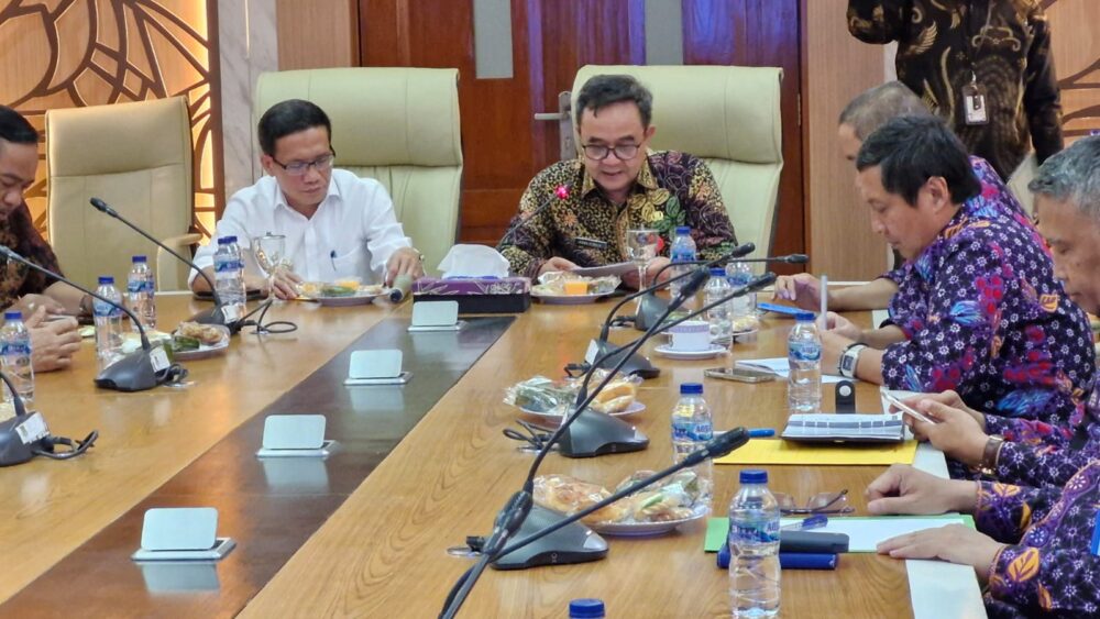Pj Sekda Kabupaten Tangerang Terima Kunjungan Pj Wali Kota Cilegon 1 IMG 20241031 WA0215