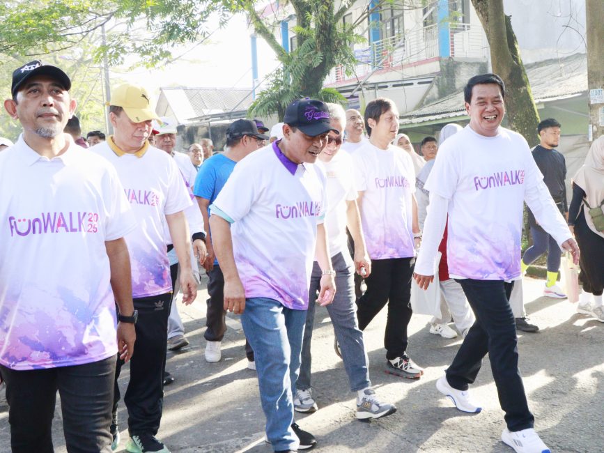 Bupati Bersama Wakil Bupati Tangerang Buka Kegiatan Senam Tangerang Gemilang dan Jalan Sehat 1 IMG 20250511 WA0079