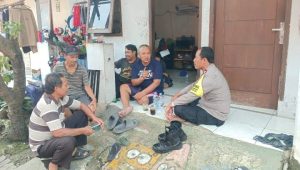 Sambangi Warga dan Ngopi Bareng, Aiptu RH Purniawan : Salah Satu Bentuk Pendekatan Humanis 2 IMG 20250821 WA0056